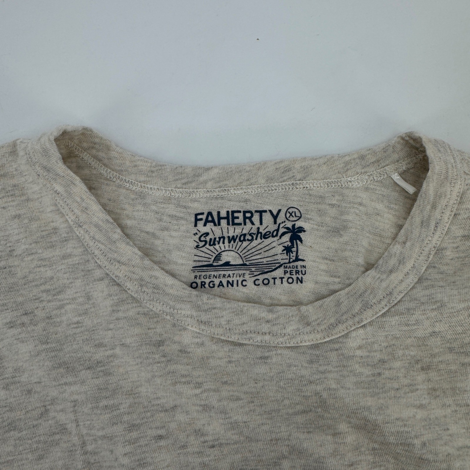 Faherty Sunwashed Organic Cotton T-Shirt Mens XL Oatmeal Heather Short Sleeve