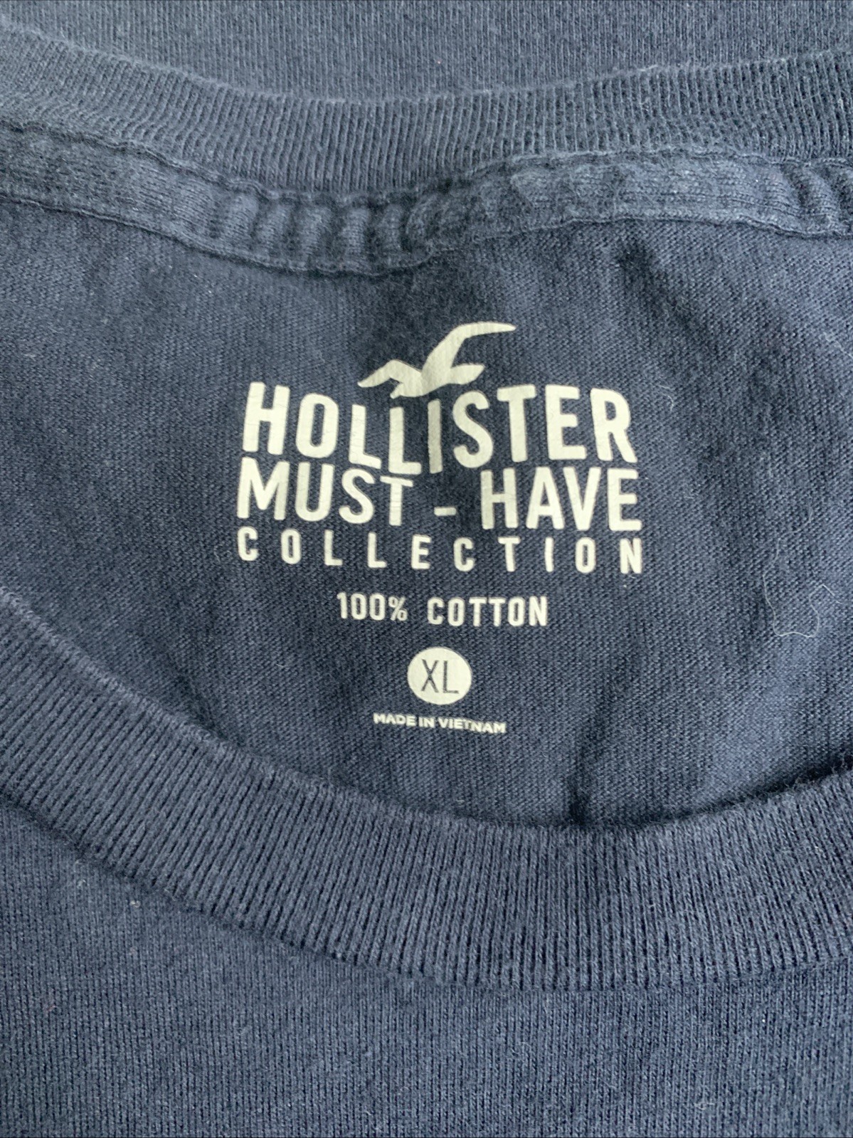 Hollister Must-have Collection Men’s size XL navy blue T-shirt 100% cotton