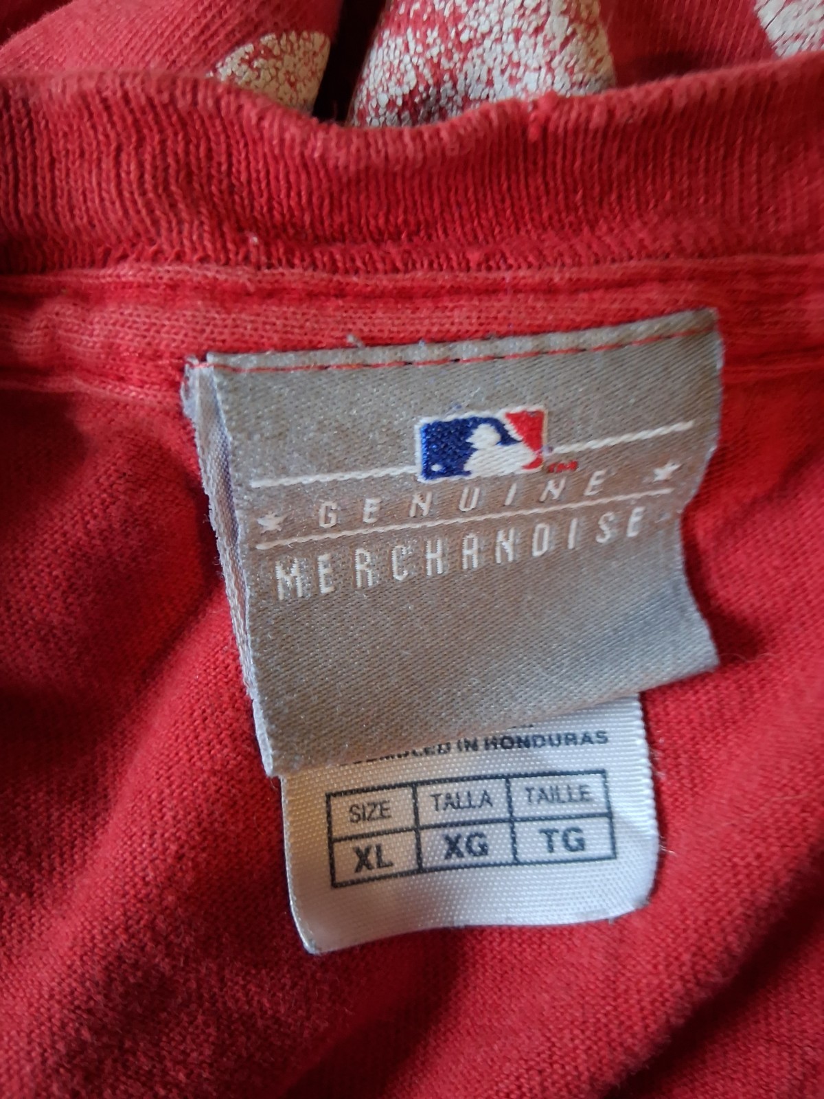 Genuine Merchandise Shirt XL Phillies 2008 World Series Trashed Very Distressed