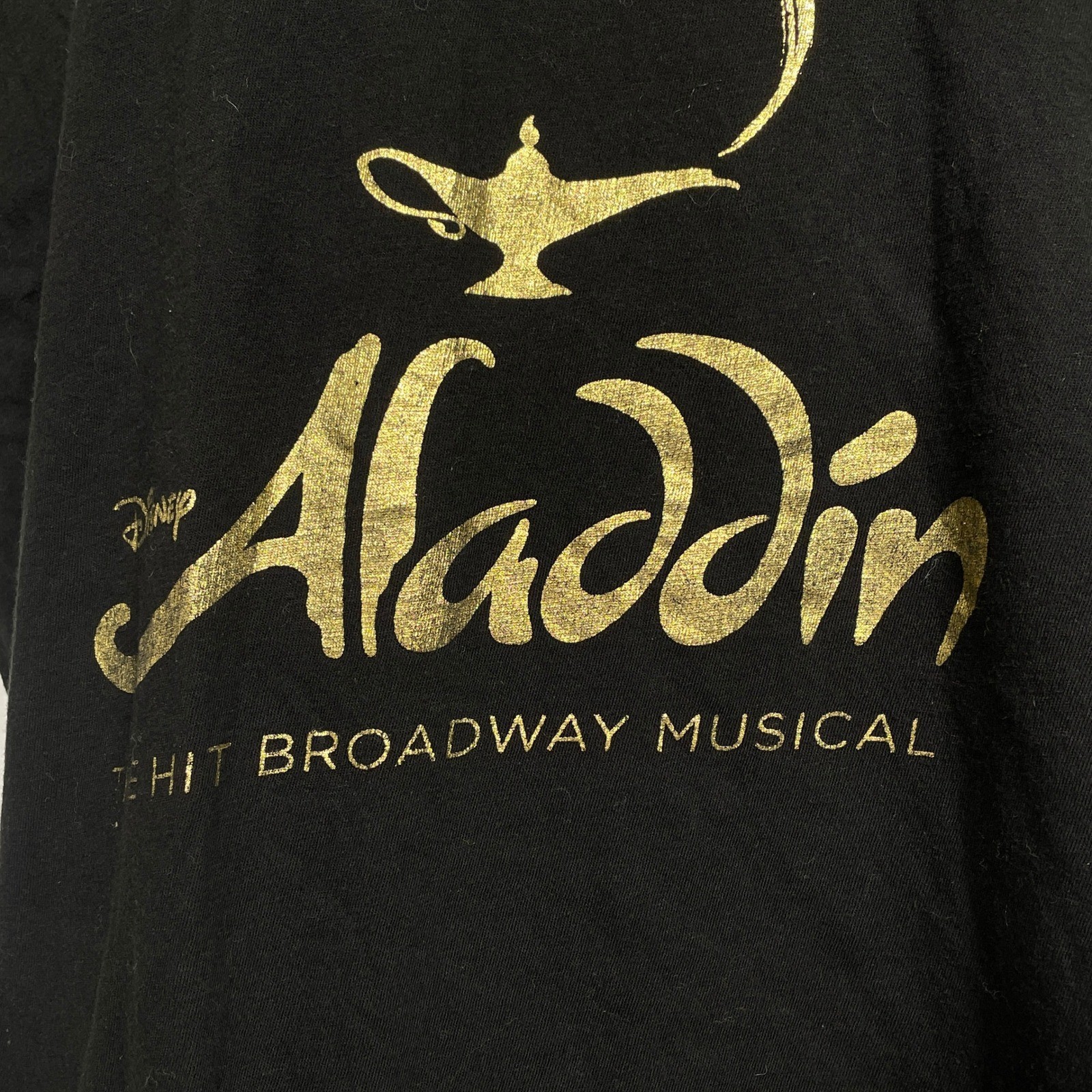 Disney Aladdin The Hit Broadway Musical Black Metallic Gold T-Shirt Men’s XL