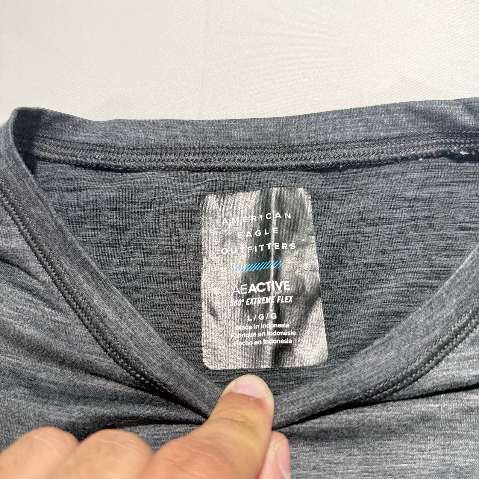 American Eagle Men’s Active Legend Colorblock Tee Blue Size Large