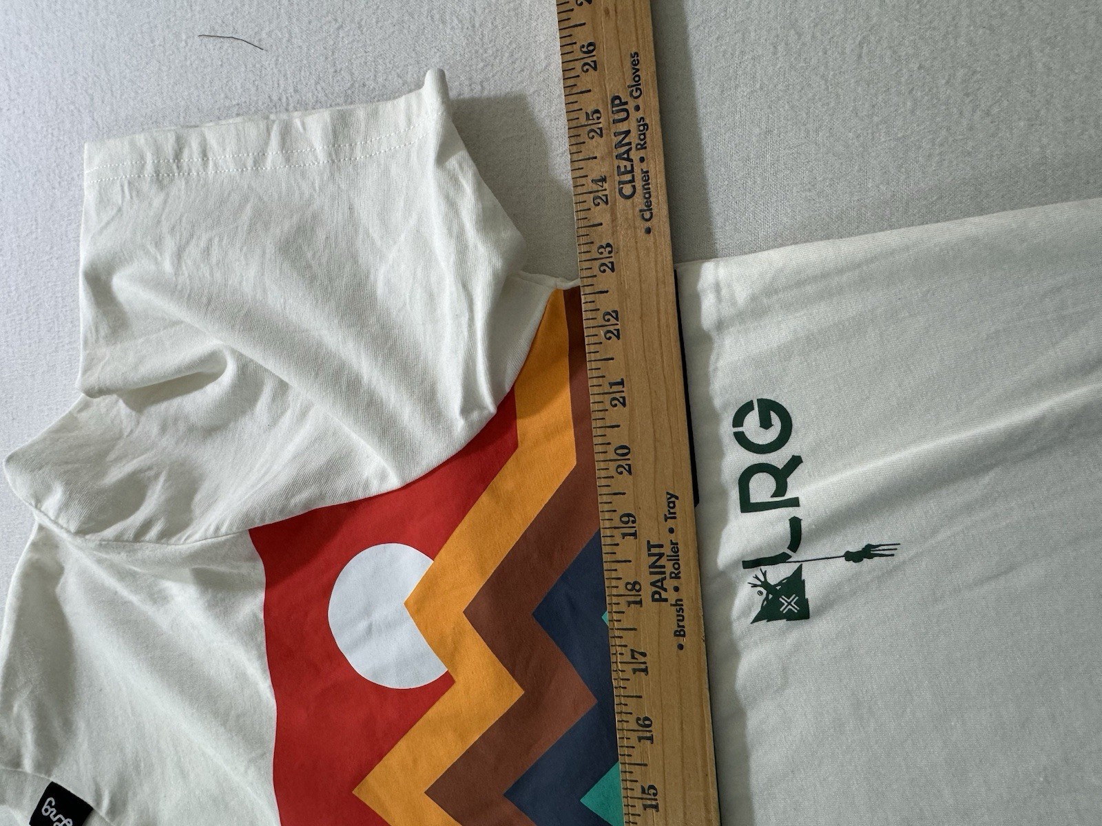 LRG T-Shirt Mens Medium Short Sleeve Graphic Front White Cotton New