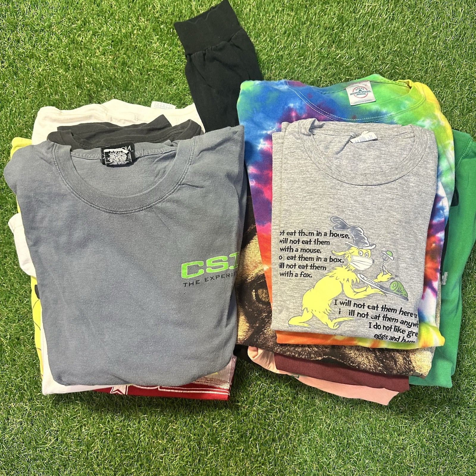 Lot of 20 Modern Graphic T Shirts Mixed Size Wholesale Bulk Reseller Y2K A24