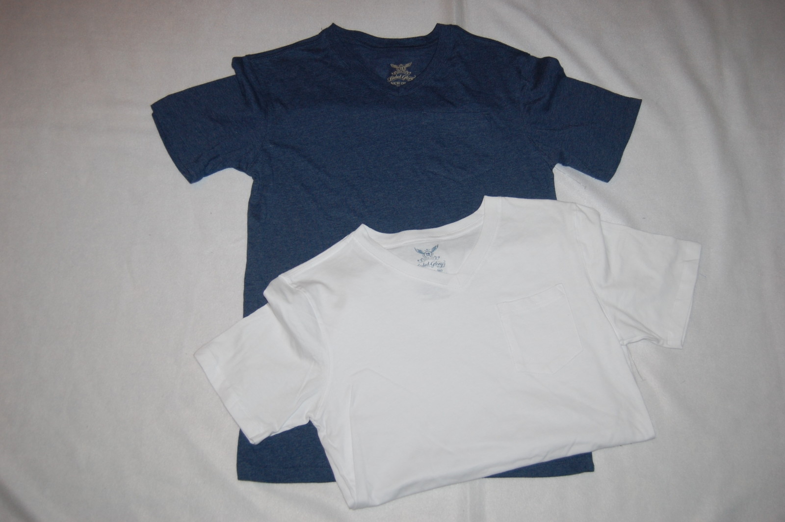 Mens V NeckTee Shirt LOT OF TWO White Pocket Dark Slate Blue Pocket S 34-36