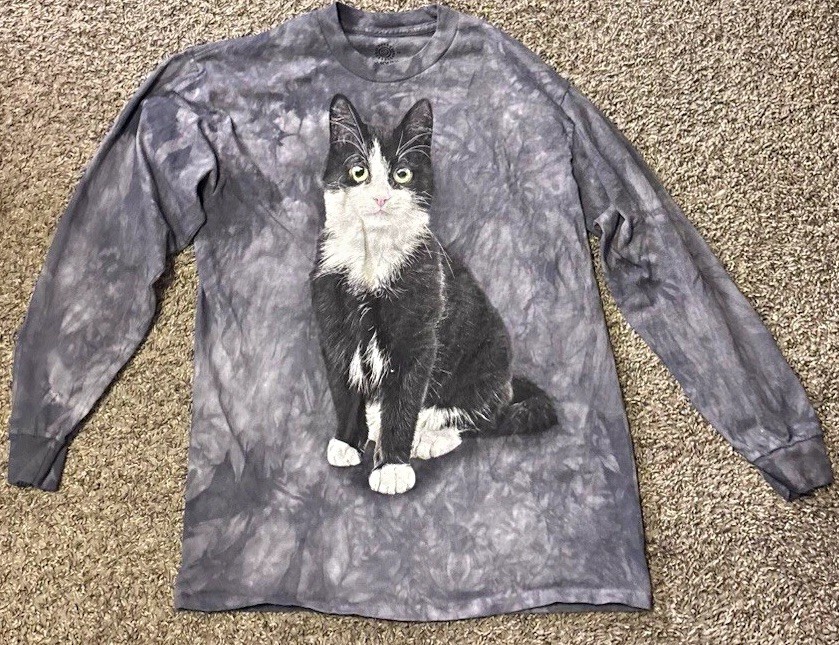 The Mountain Gray Tie-Dye Cat Graphic Print Long Sleeve T-Shirt, M