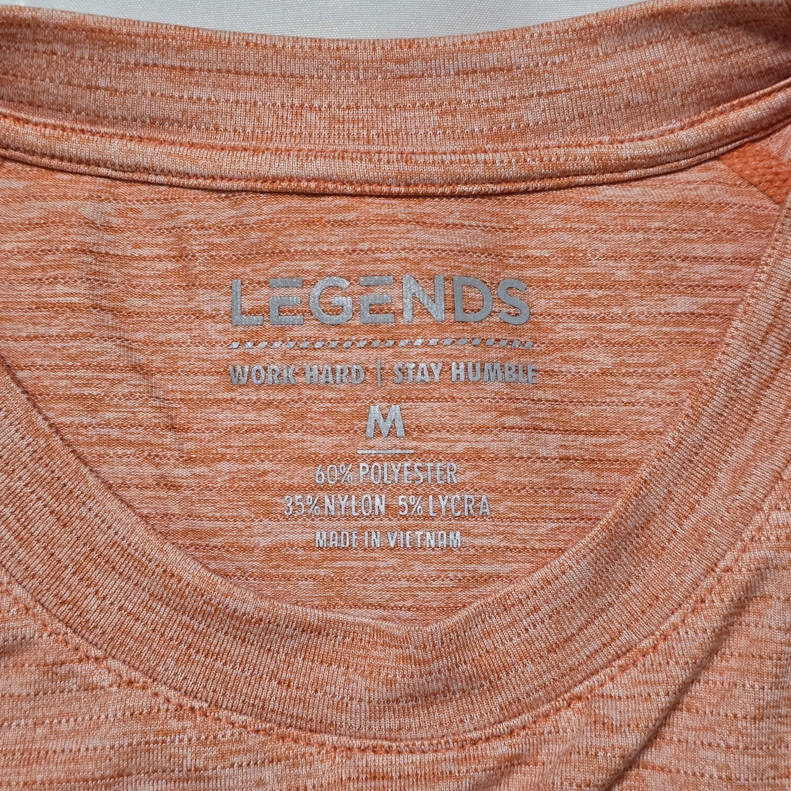 $50 Legends Mens Enzo Tee Coral Heather Sz Medium Athletic Scalloped Hem NWT