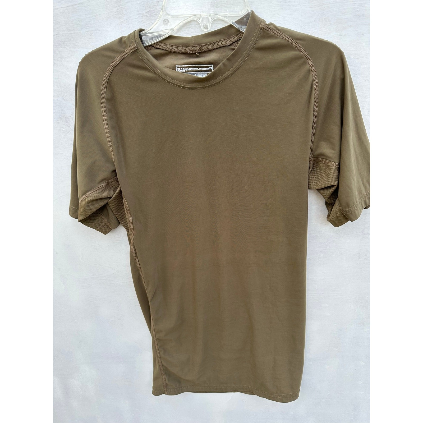 511 Tactical Men’s Brown Under Gear Athletic Shirt Snug Fit Size Medium Outdoors
