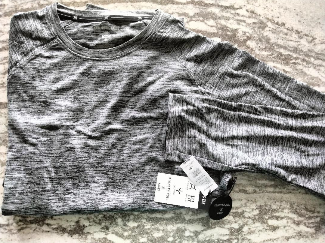 Kenneth Cole Active Tech Long Sleeve Crew Neck Tshirt Medium $59 MINT FREE SHIP!