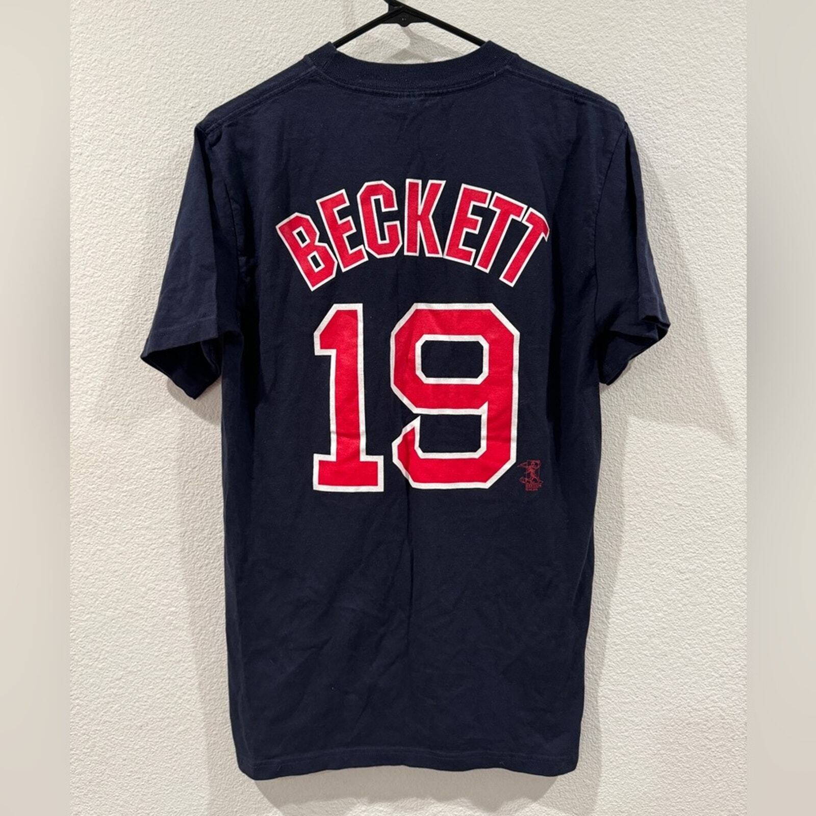 Beckett 19 Red Sox Dark Navy Blue Red Unofficial Baseball T-Shirt Shirt Size M