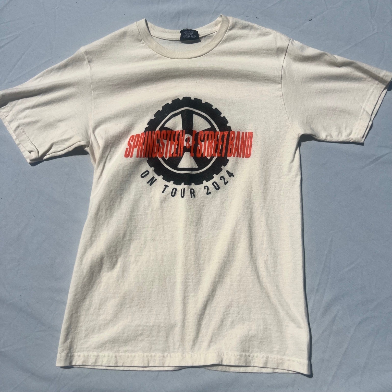 Bruce Springsteen E Street Band 2024 Tour T-Shirt Small CreamGraphic Concert Tee