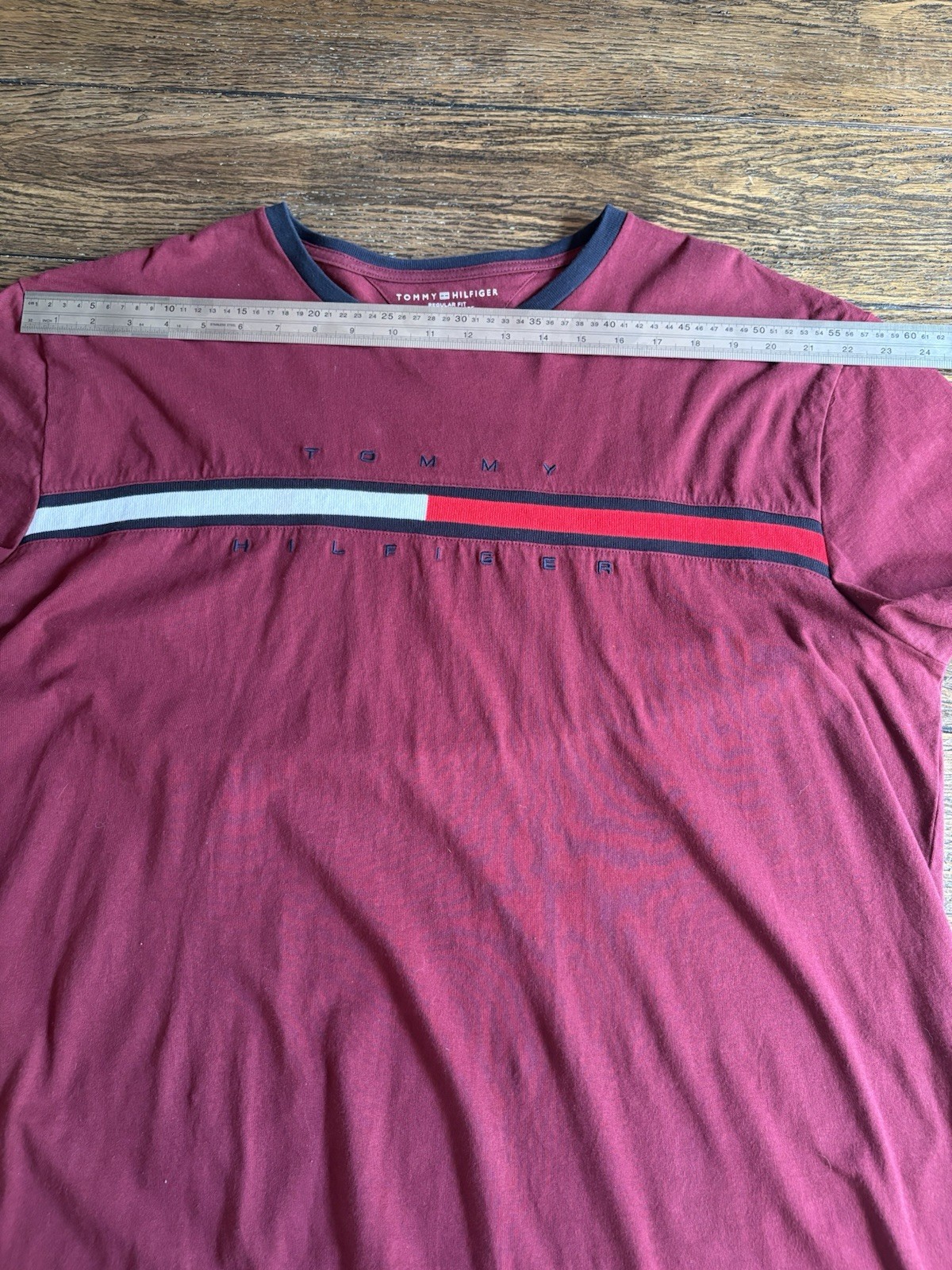 Tommy Hilfiger Men’s Burgundy Colorblock Logo Crew Neck Cotton Knit Tee 3XL