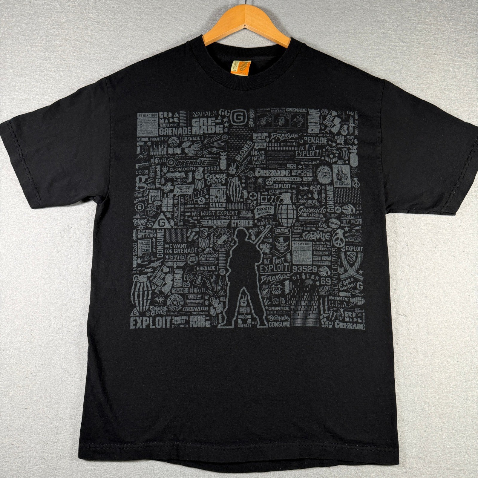 Grenade Gloves Mens Black Graphic T-Shirt Tactical Collage Print Large 2007/2008