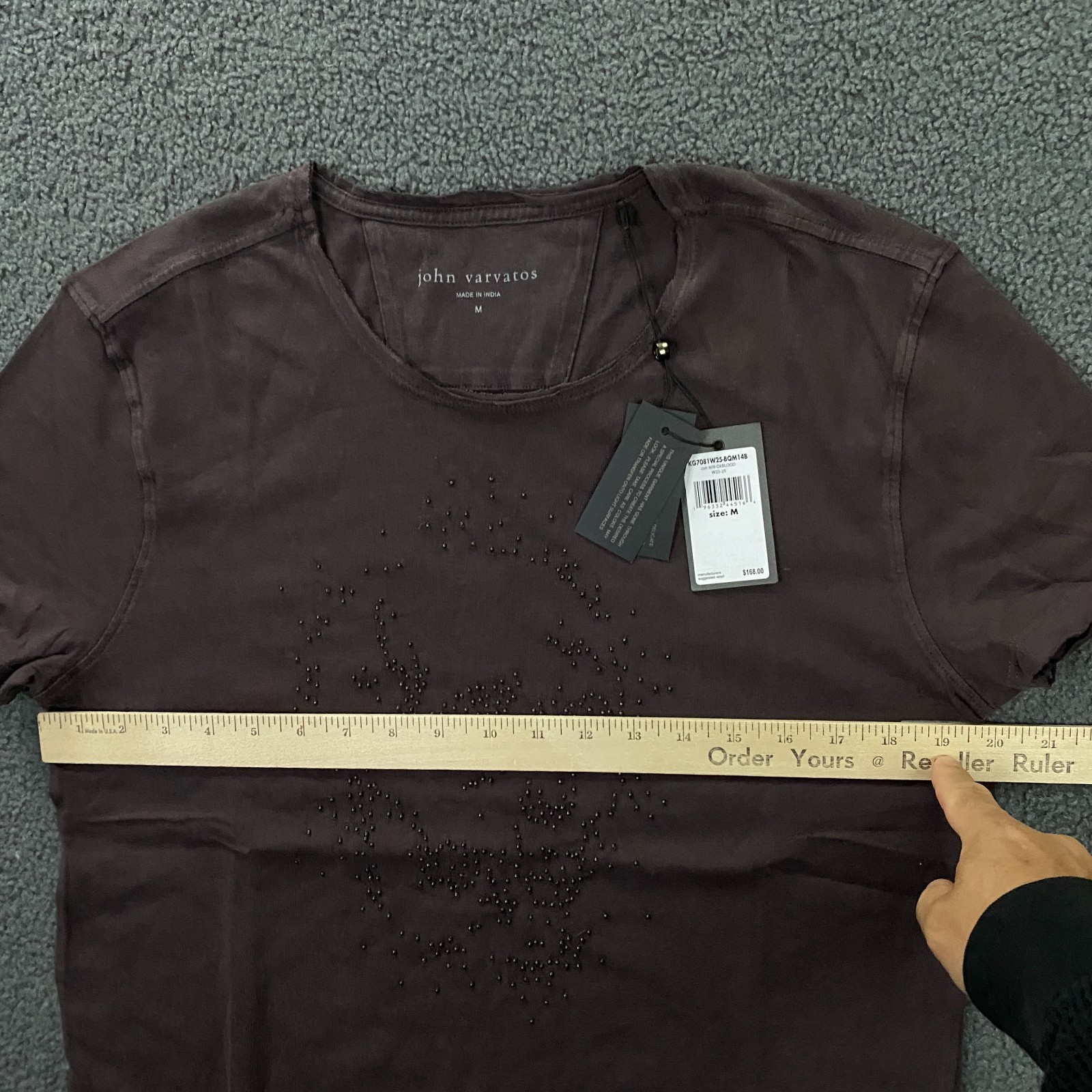 $168 John Varvatos Beaded Skull Raw Edge T-Shirt Mens Medium Oxblood Cotton Tee