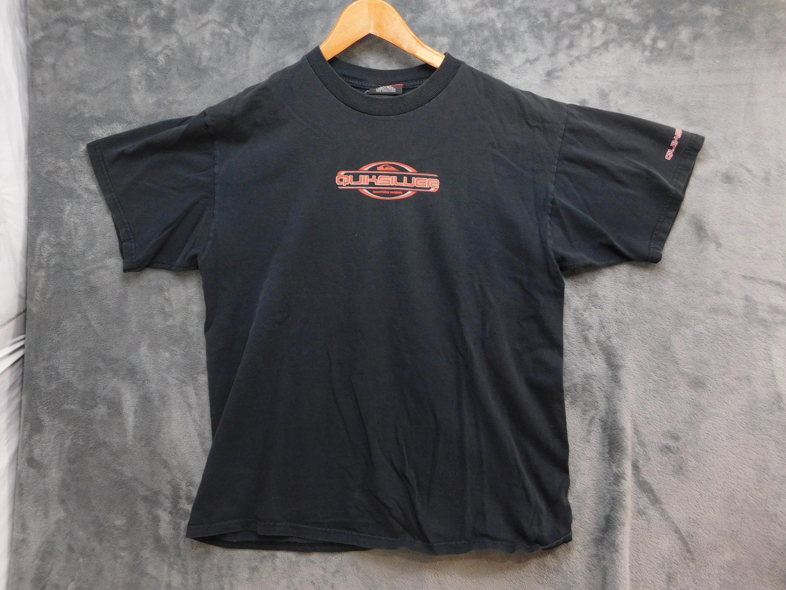 VTG Quiksilver Shirt Mens L Black Back Graphic Logo Tee Crewneck Cotton Hang Tag