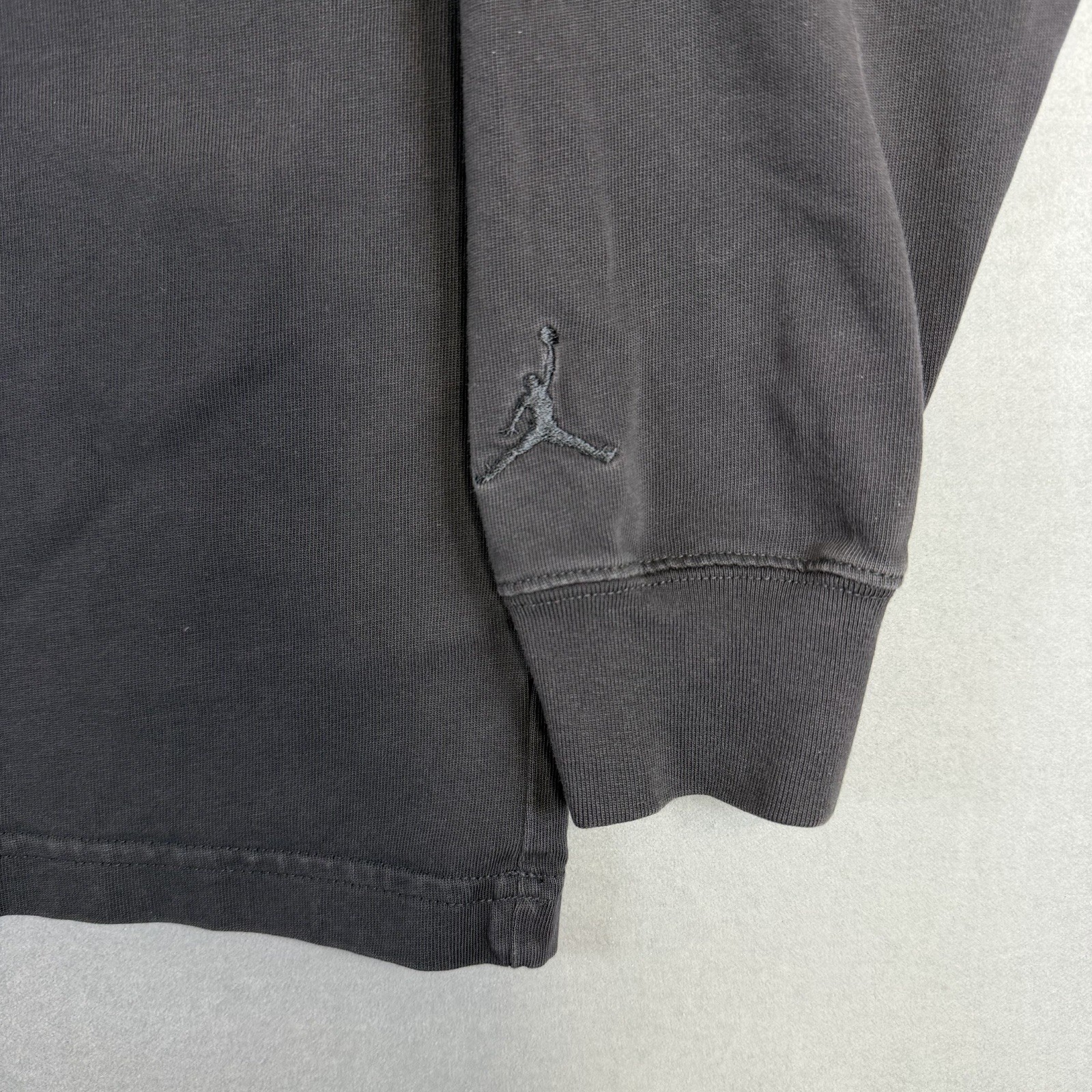 Air Jordan Woodmark Long Sleeve T-Shirt Mens Medium Gray Embroidered Jumpman