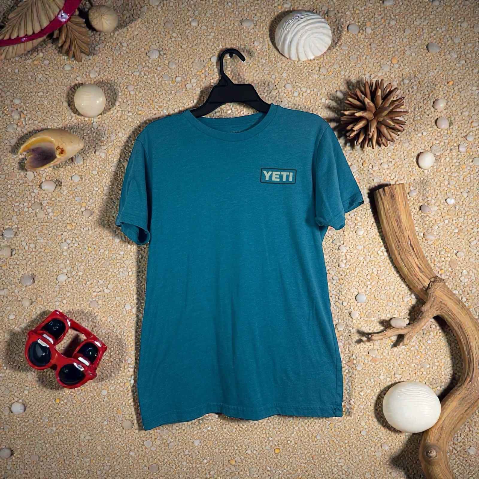 YETI T-Shirt Logo Fly Fishing Fish Yeti Cooler Shirt Mens Small
