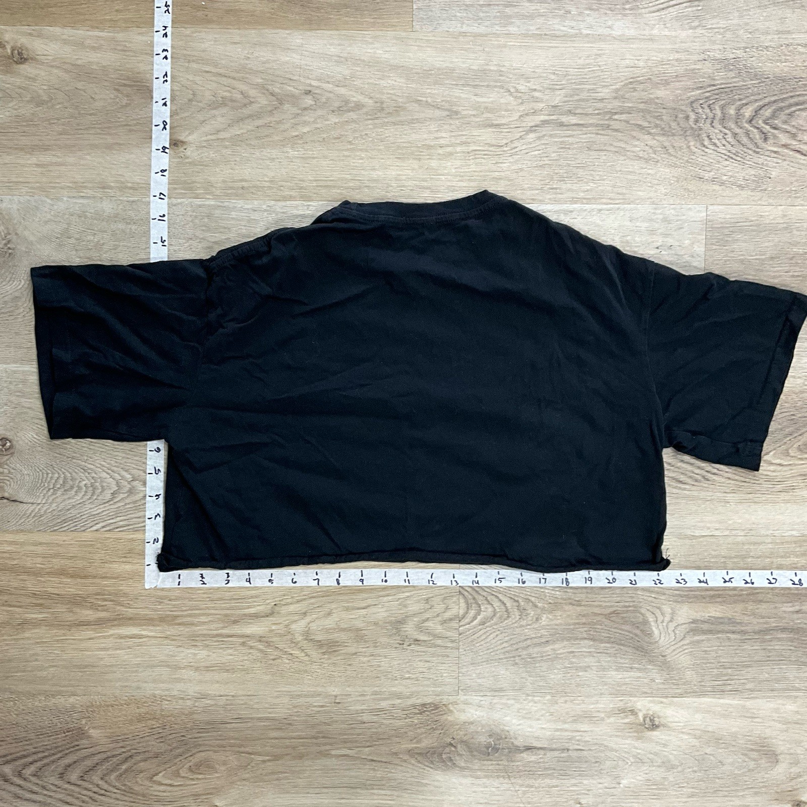 Women’s Black Listen Heavy Lift Heavy Skull crop top Size XL