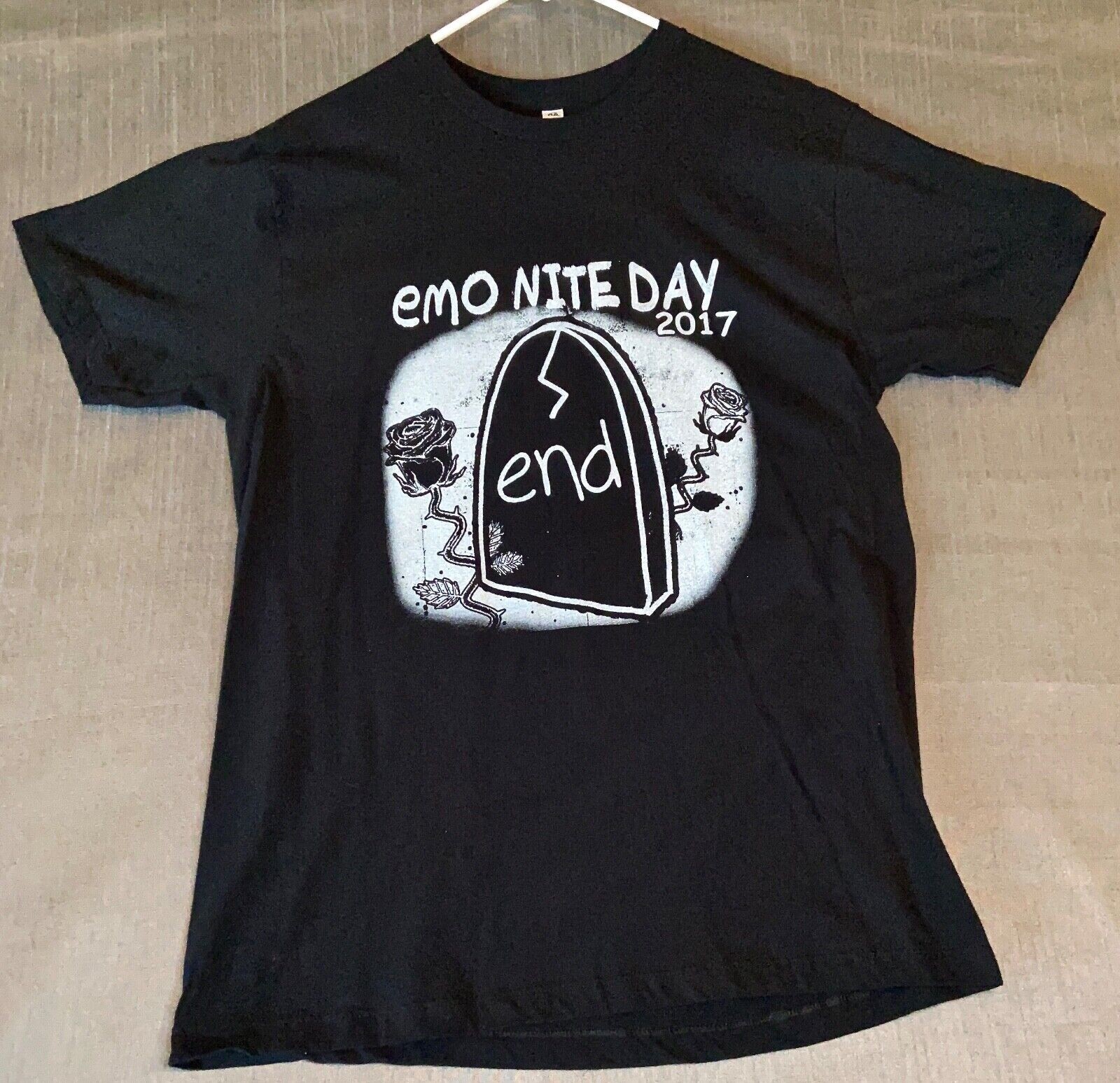 Goth EMO Music Festival T Shirt Halloween T Shirt Mens Small Concert T Shirt