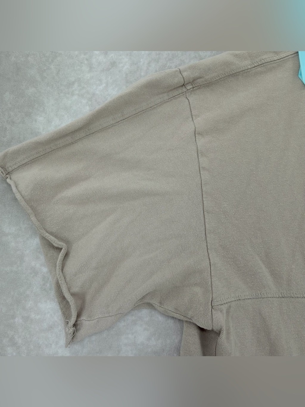 Abercrombie & Fitch Short Sleeve Pocket Tee – Taupe/grey