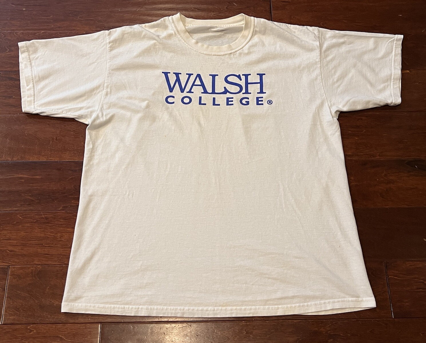 Walsh College University White Mens Women’s XL Business Graphic Logo T Shirt