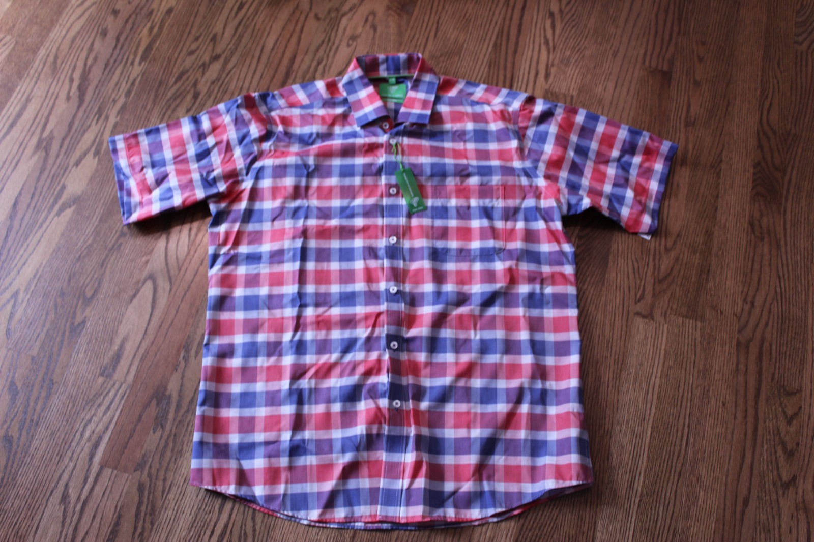 Forsyth of Canada Non-Iron Men’s Short Sleeve Button-Down Shirt Size Large