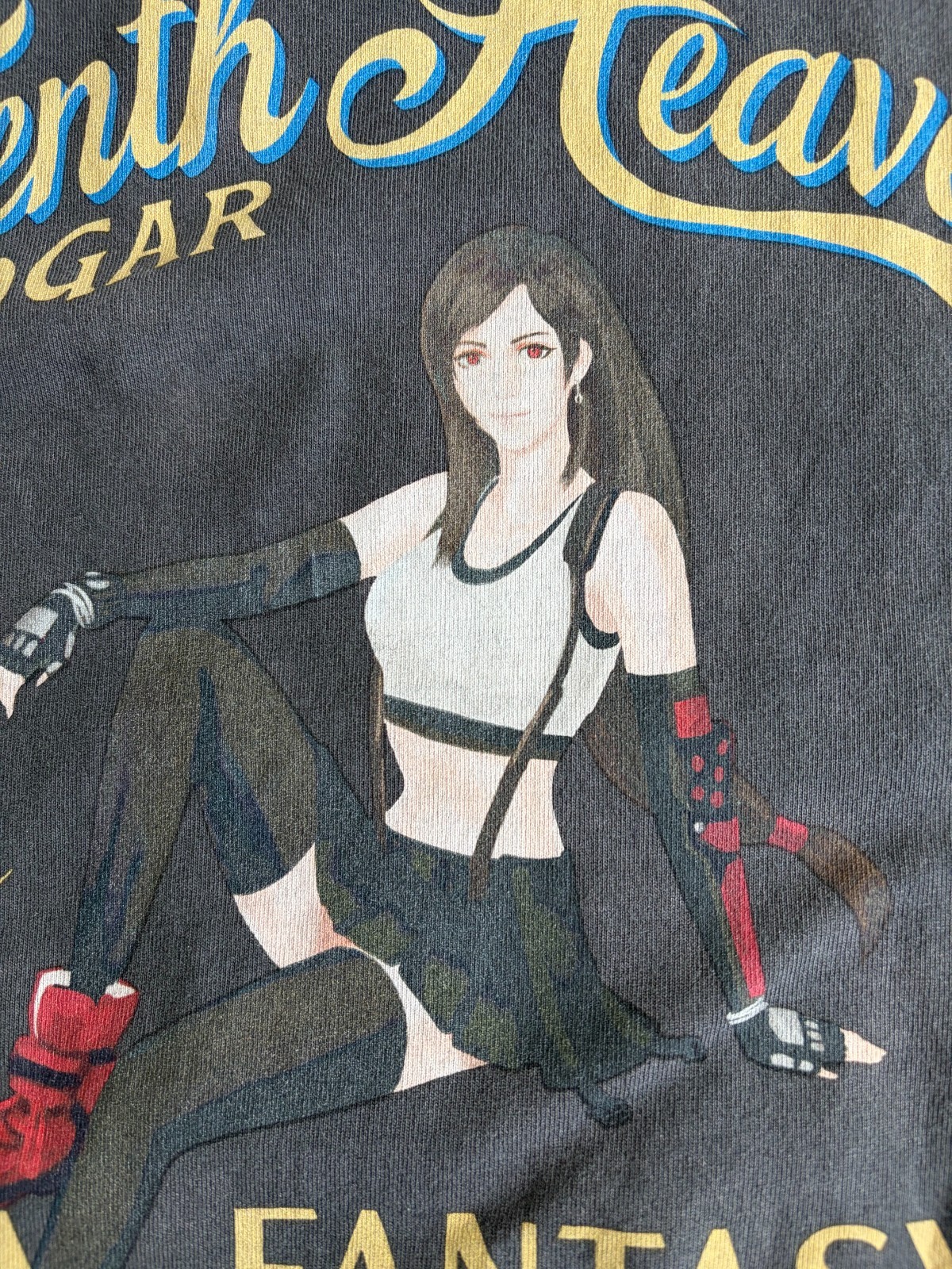 AVIREX x FINAL FANTASY VII REMAKE TIFA SEVENTH HEAVEN T-SHIRT L NWT Authentic