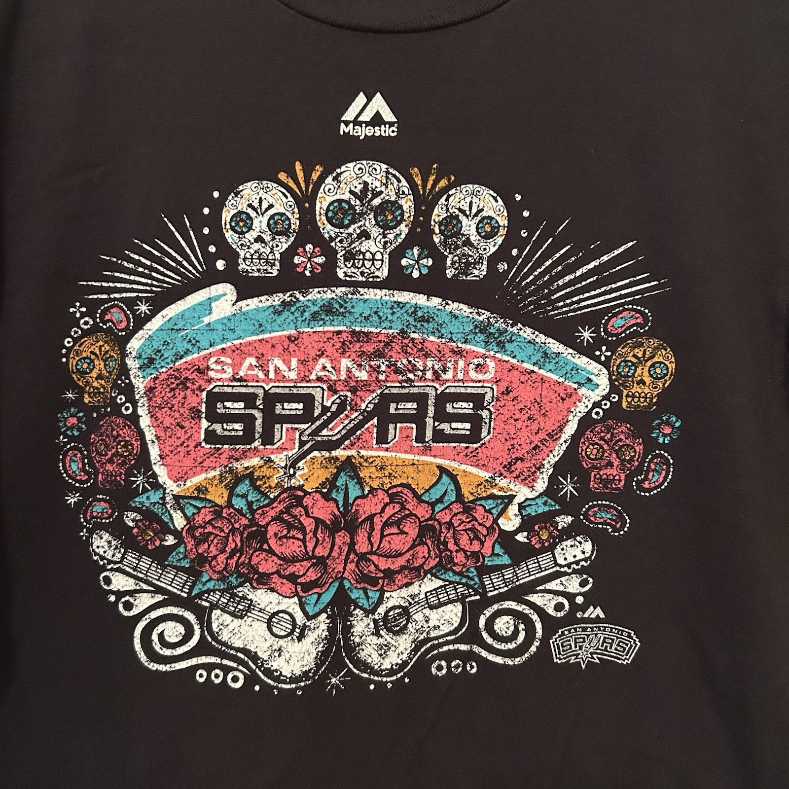 Majestic San Antonio Spurs Dia De Los Muertos Shirt Large Roses Guitar BG8