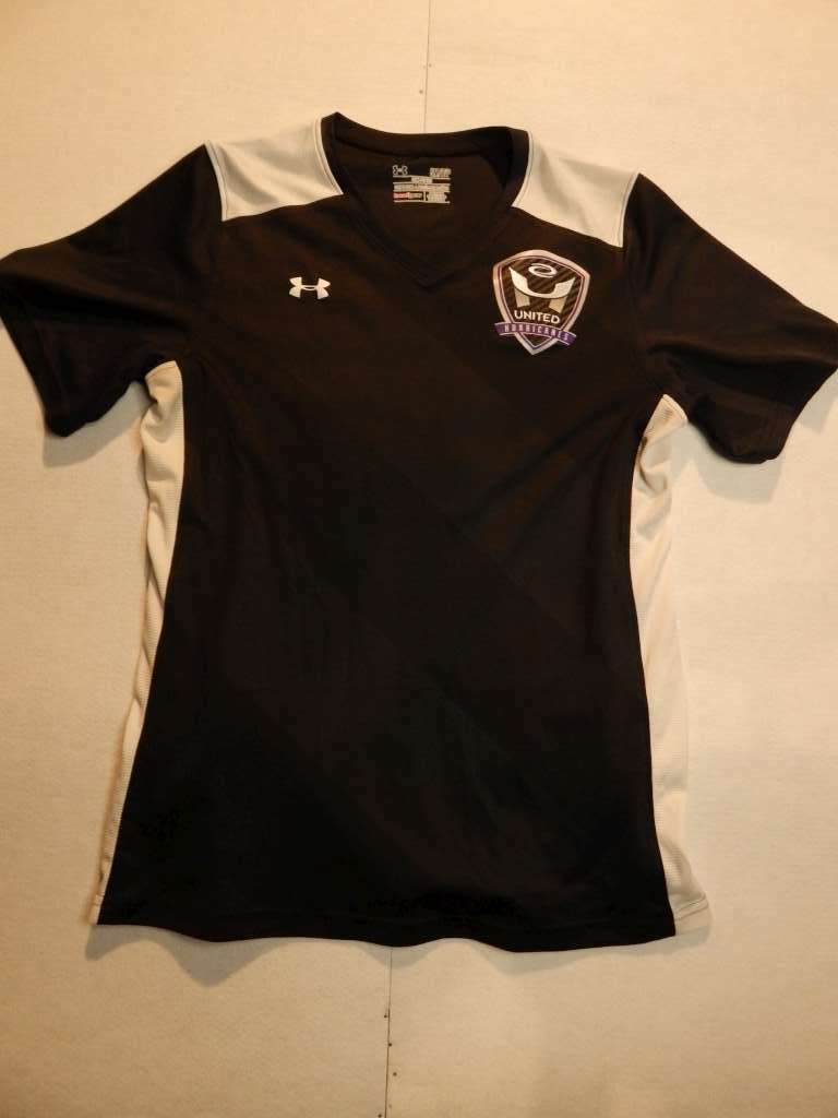 UA Under Armour United Hurricanes Mens Size S semi-fitted heatgear athletic shrt
