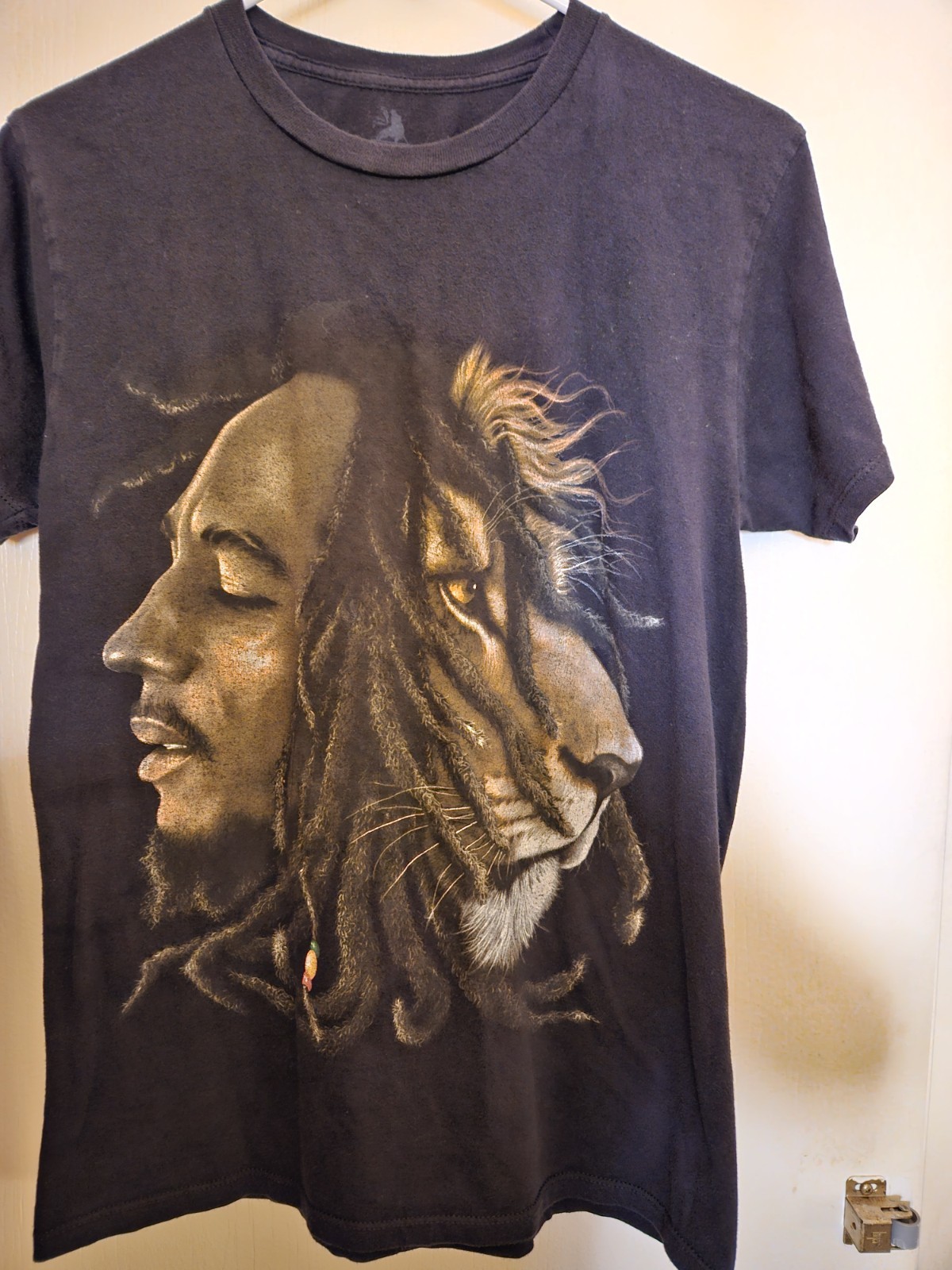 Bob Marley Lion of Zion Tee Zion Rootswear Licensed Size S Black