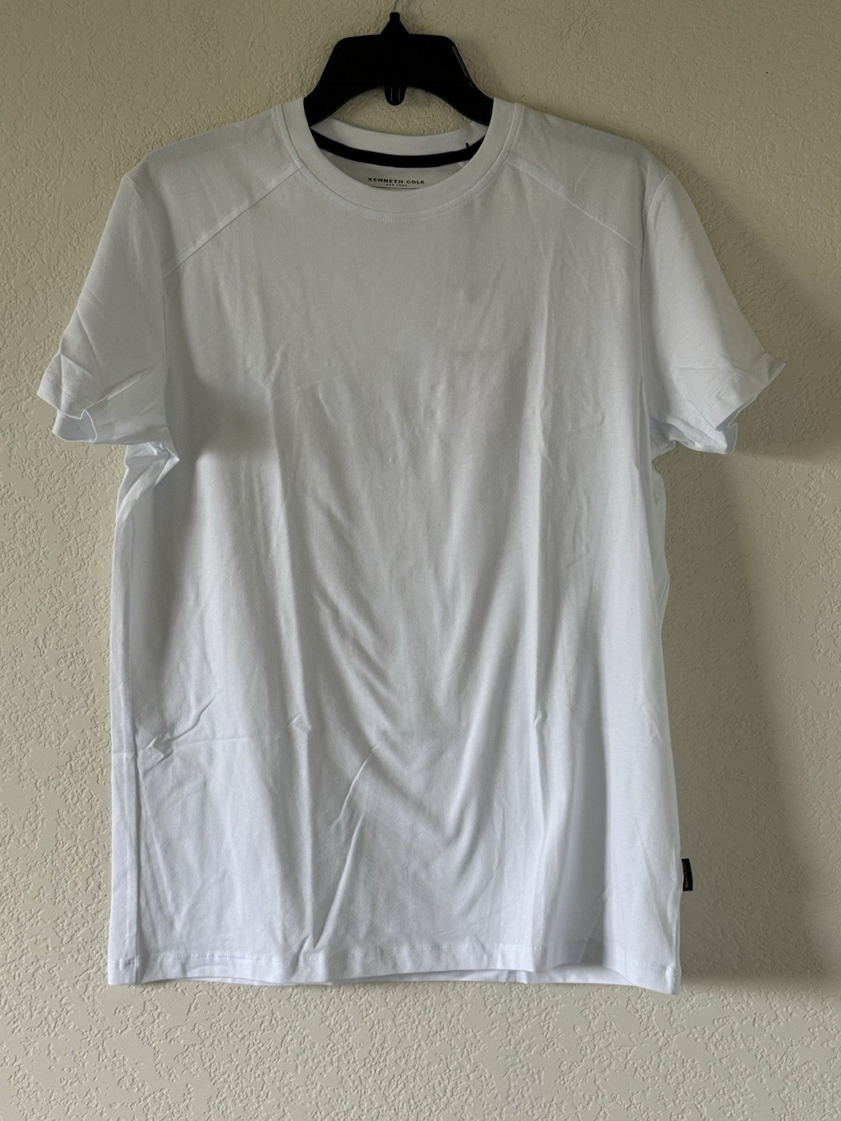 Kenneth Cole Small Mobility Knit T-Shirt White Super Soft $49
