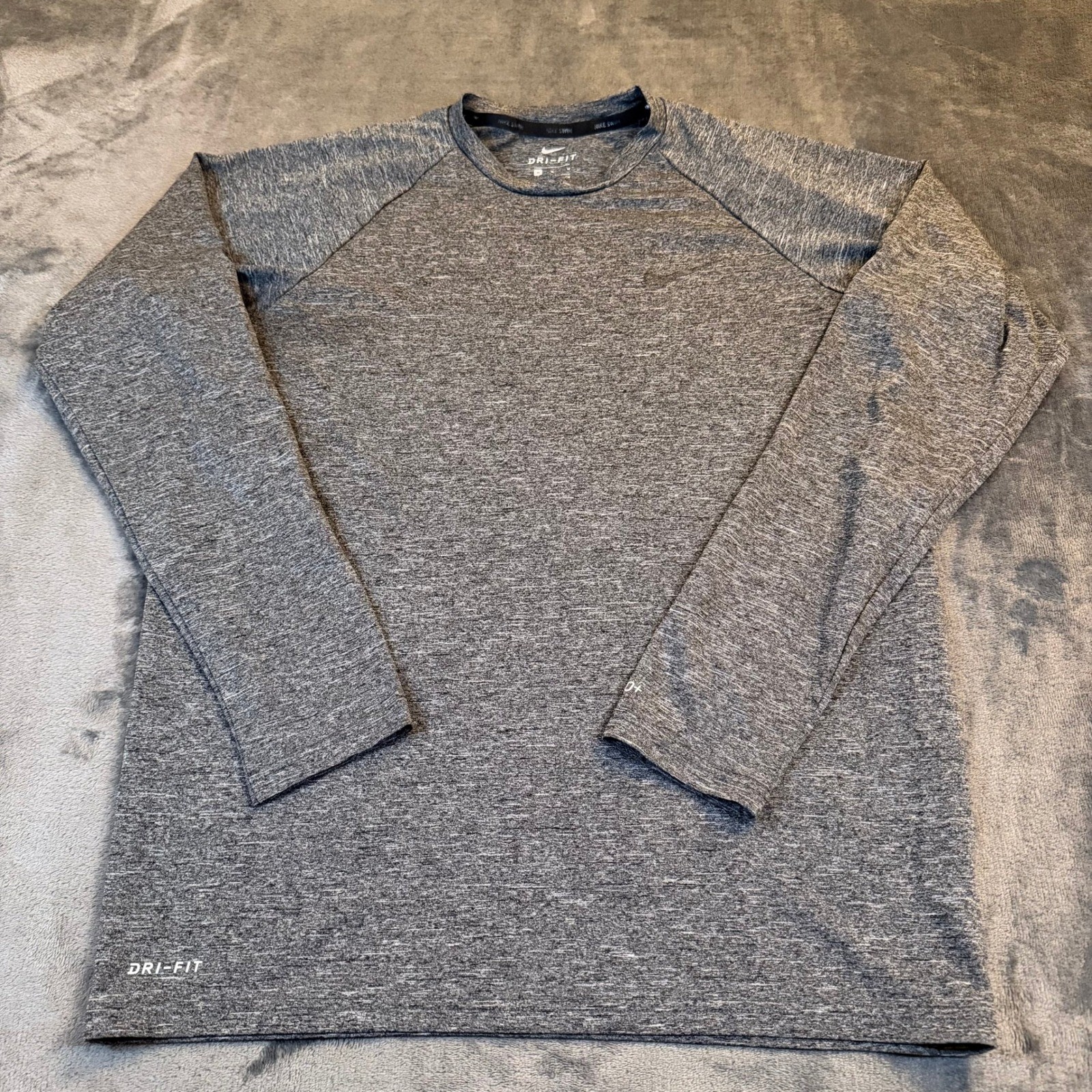 Nike Swim Dri-FIT Mens Medium Grey Heather Long Sleeve Rash Guard UPF 40+ Shirt