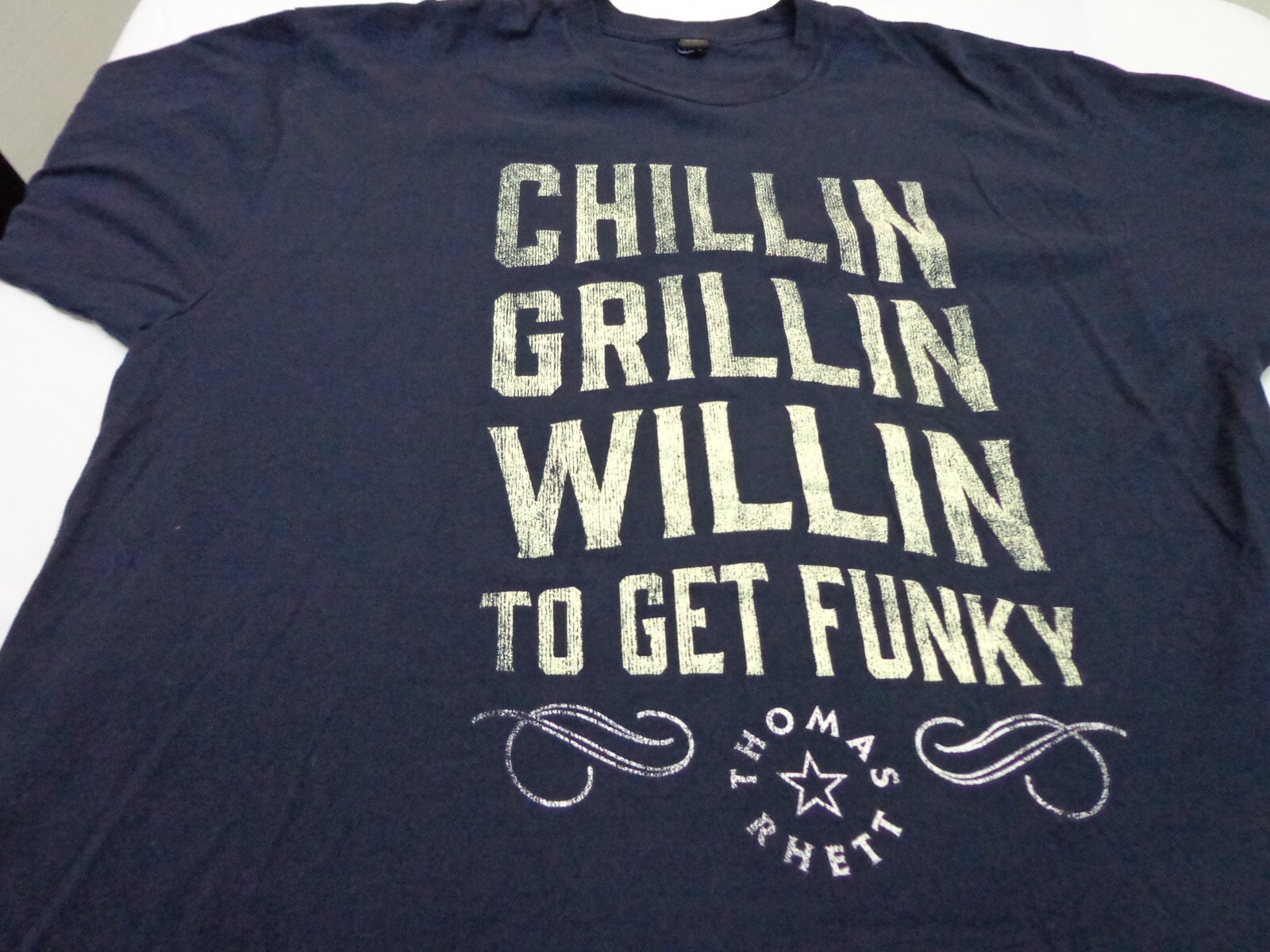 Thomas Rhett Chillin Grillin Willin To Get Funky Concert Tour T- Shirt 2XL