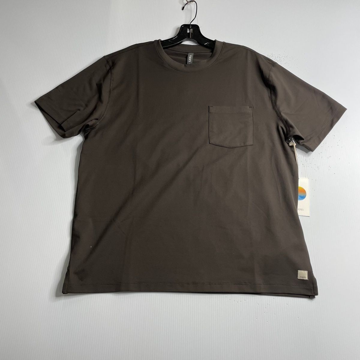VUORI Short Sleeve Ponto Pocket Tee Men’s Size M Carbon