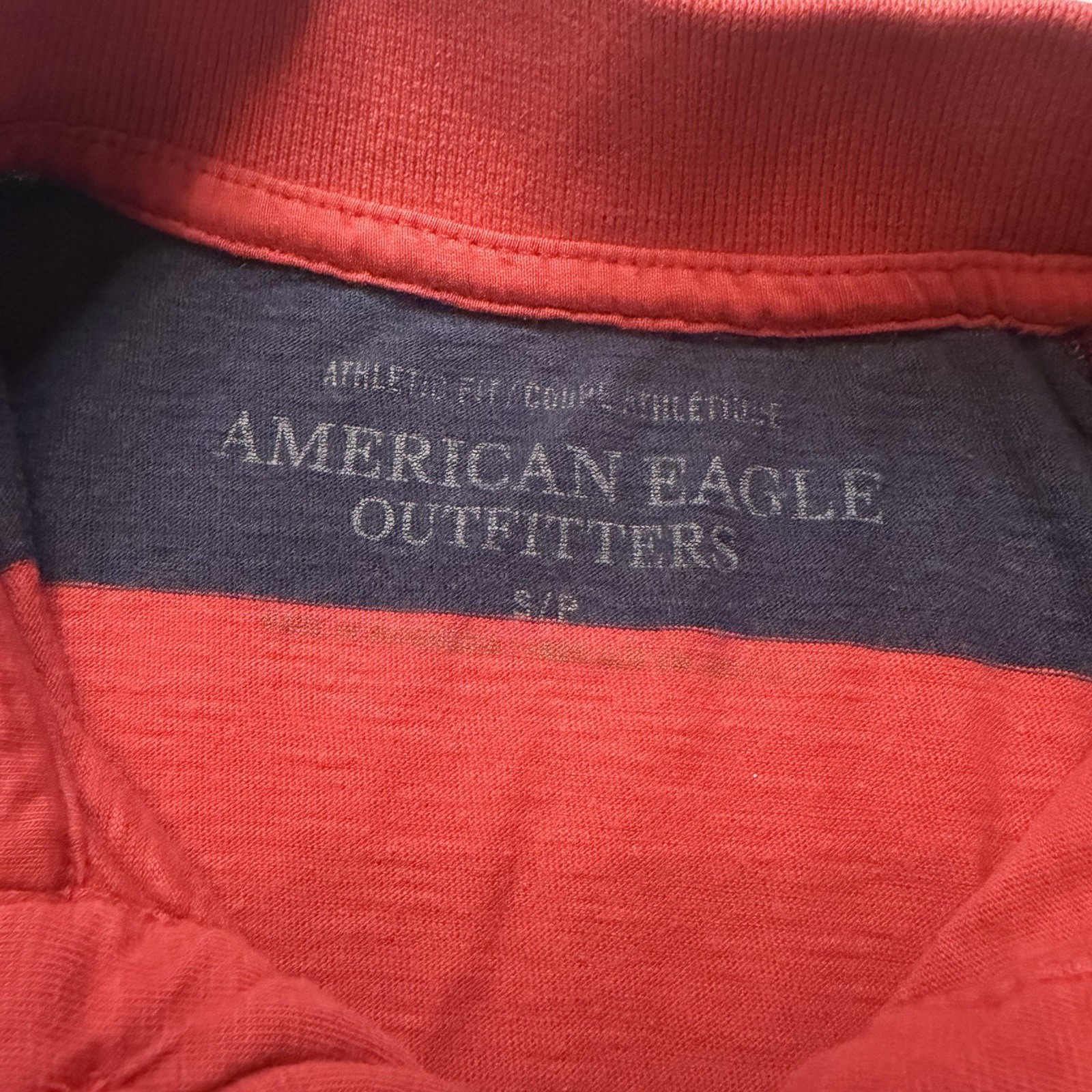 American Eagle Athletic Fit Men’s Small Blue and Red Short Sleeve Shirt