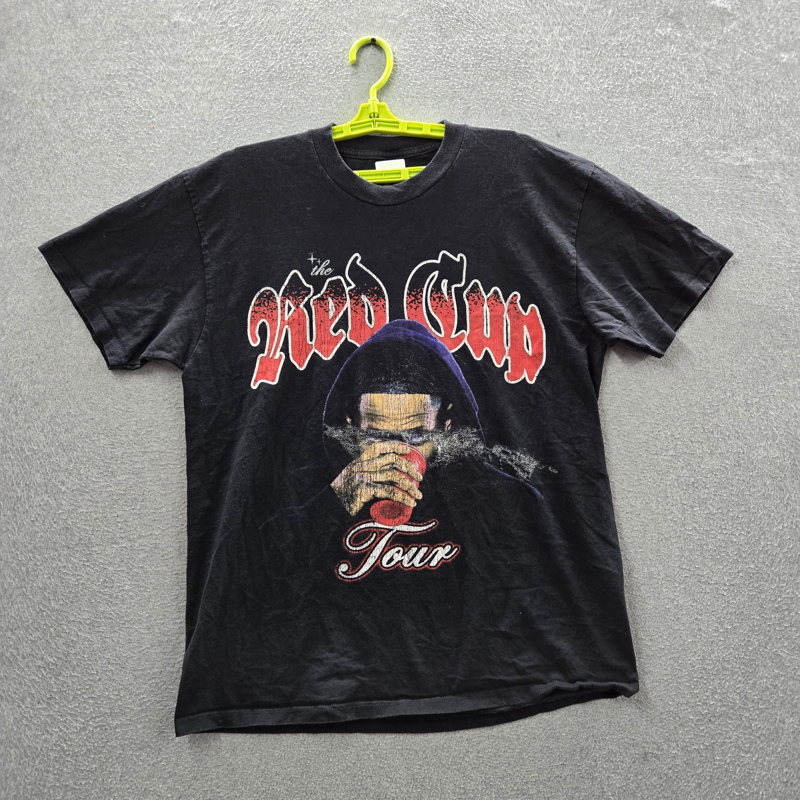 4 Hunnid Men Shirt L Black Graphic Tour Red Cup YG Logo Short Sleeve