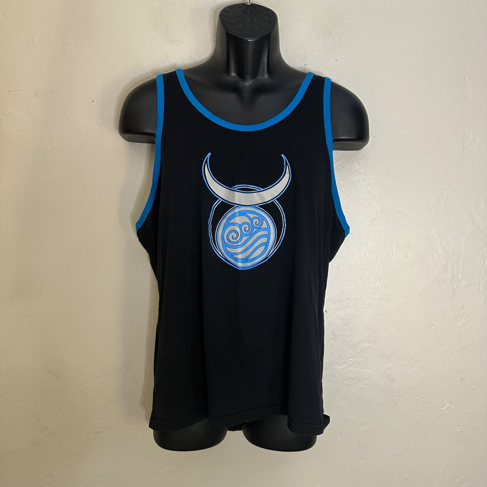 Universal Bear Thick Logo Tank Top Large Gently worn 95% cotton/5% spandex