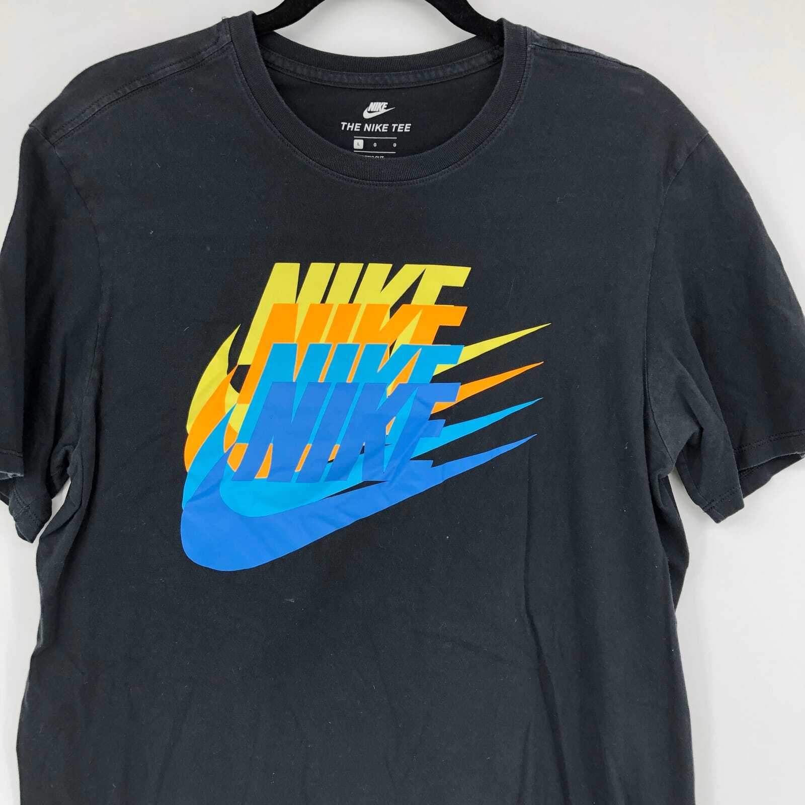 Nike Black/Blue Classic Basic T-Shirt | Perfect for Any Occasion