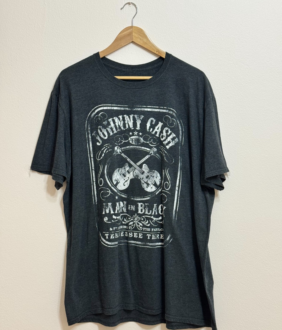 Johnny Cash Shirt 2XL XXL Charcoal Grey Man In Black Outlaw Country Music Guitar