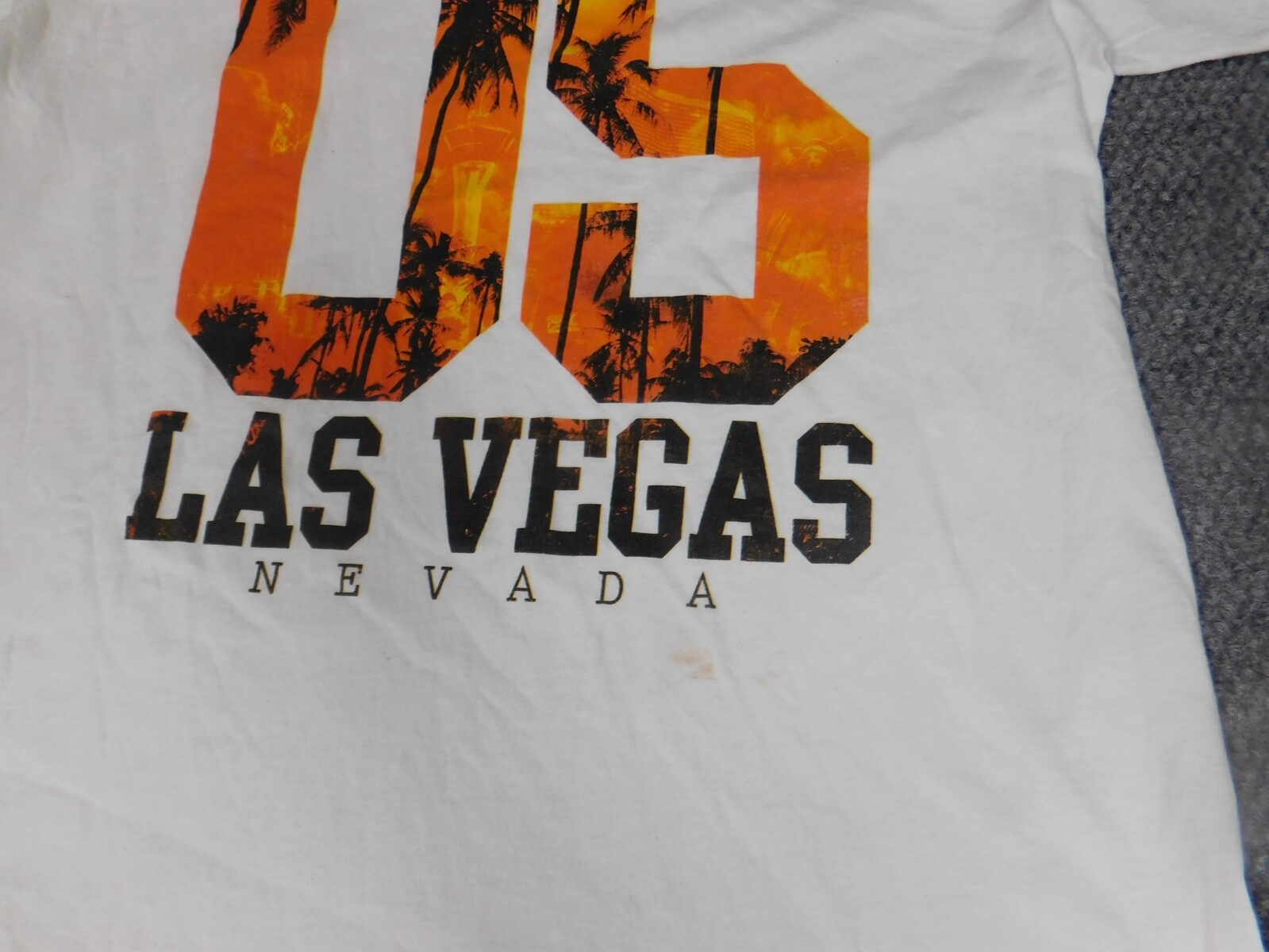 Las Vegas Mens Shirt Large White workout lifting
