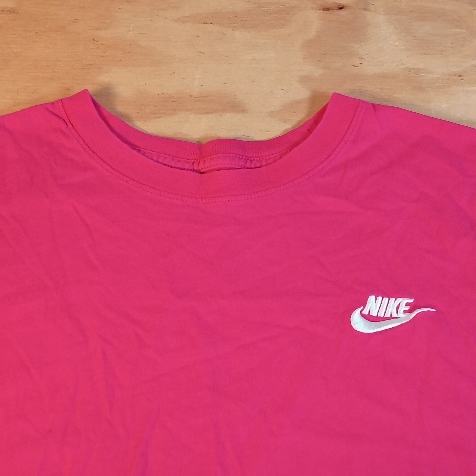 Nike Sportswear Club T-Shirt Mens L Pink Embroidered Swoosh Logo AR4997-666