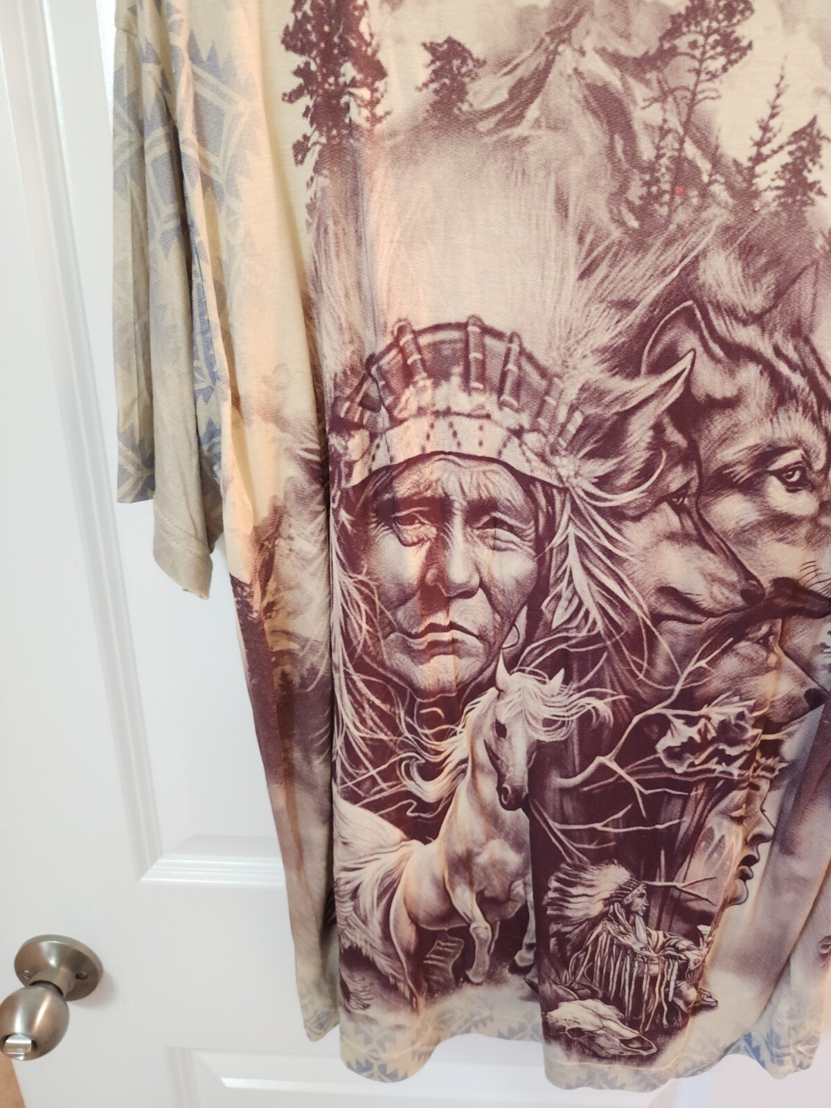 NWT Indiana Nativos T-Shirt Mens Size M Medium Native American Indian Chief Wolf
