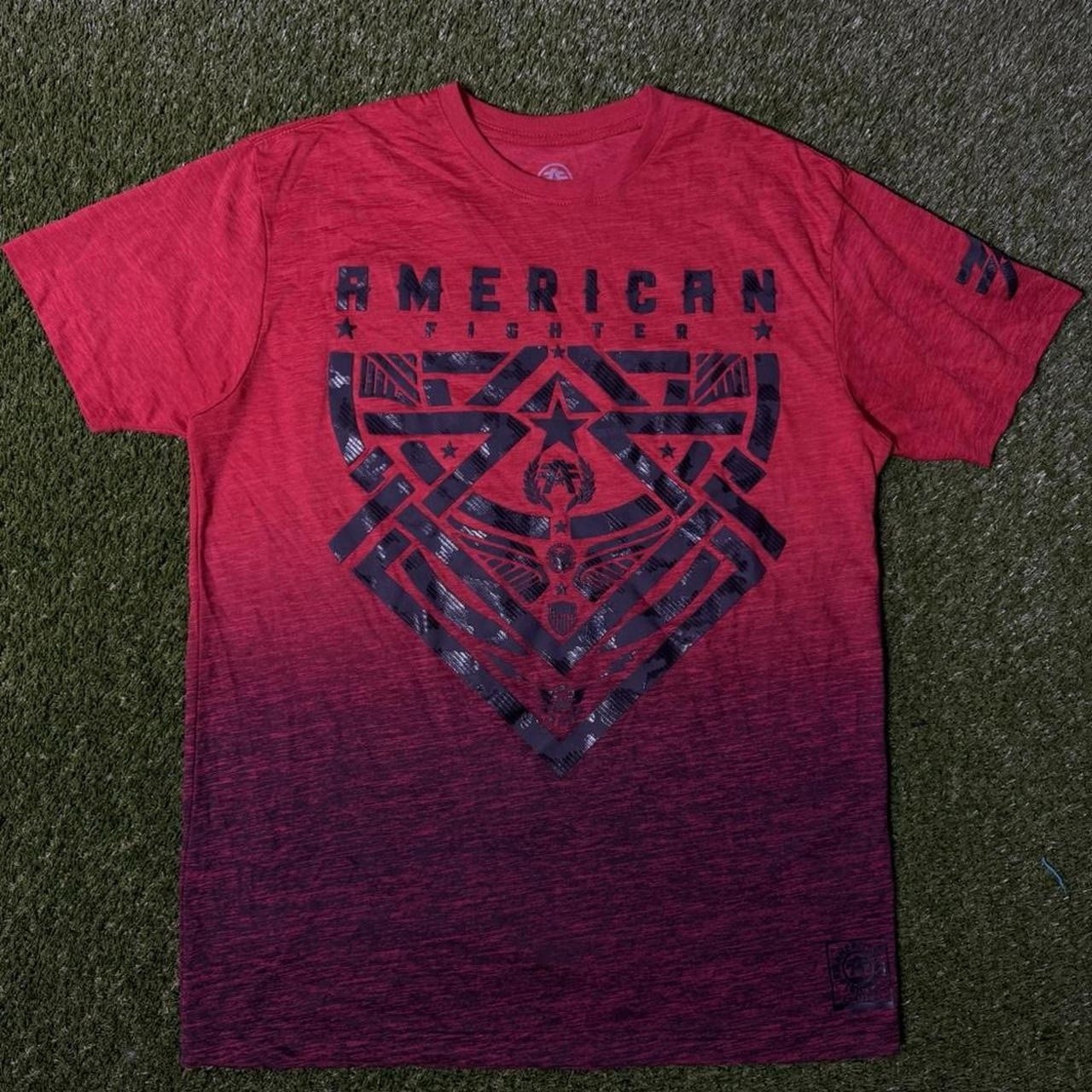 American Fighter Men’s Red To Black Ombré Gradient Graphic T-Shirt Size XL