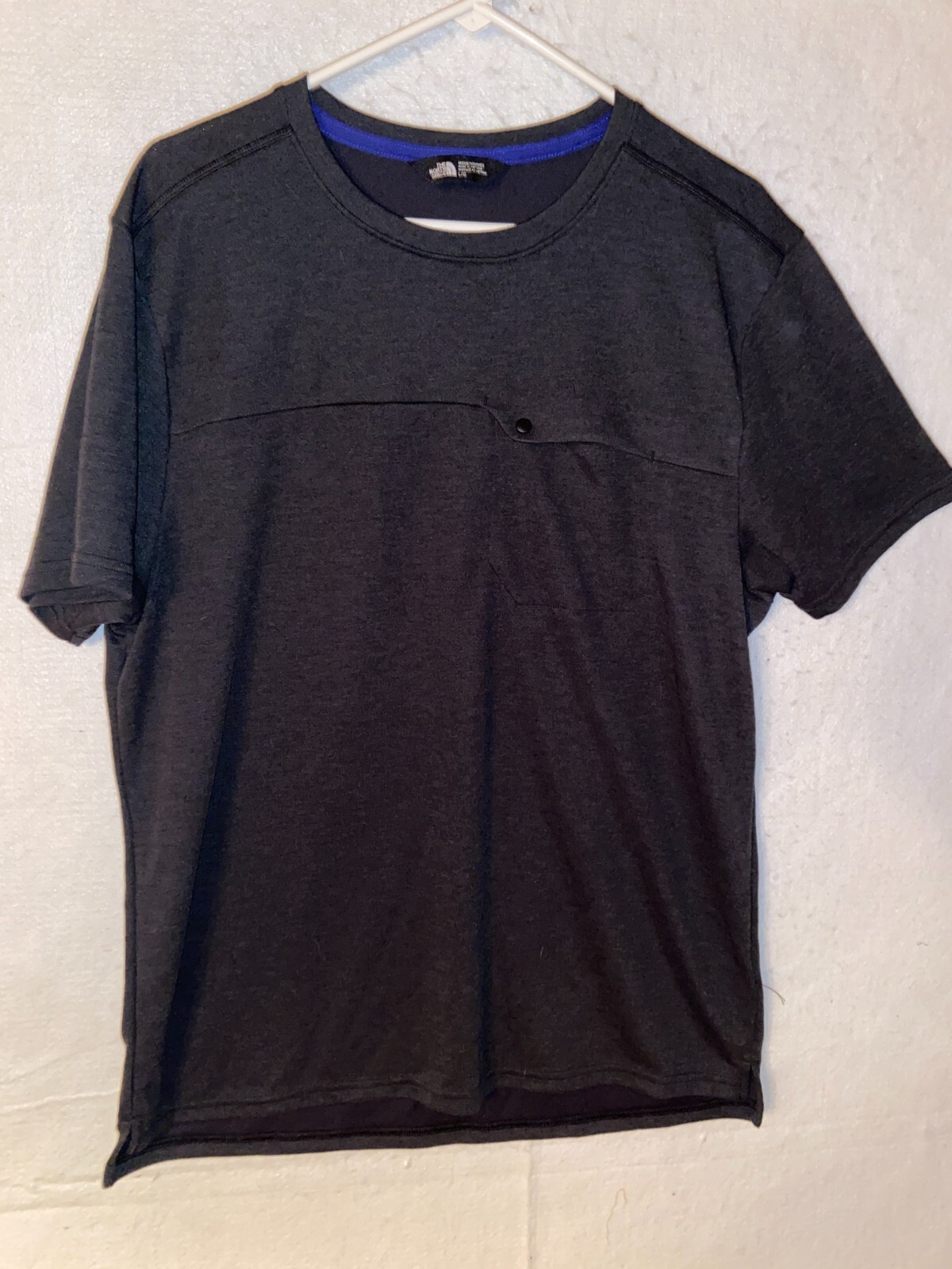 The North Face T-Shirt Men’s L Snap Pocket Tee Short Sleeve Crew Neck Black New