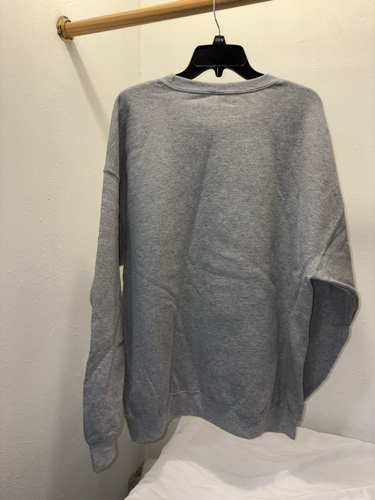 Gildan XL Crew Neck Bear Plaid Print