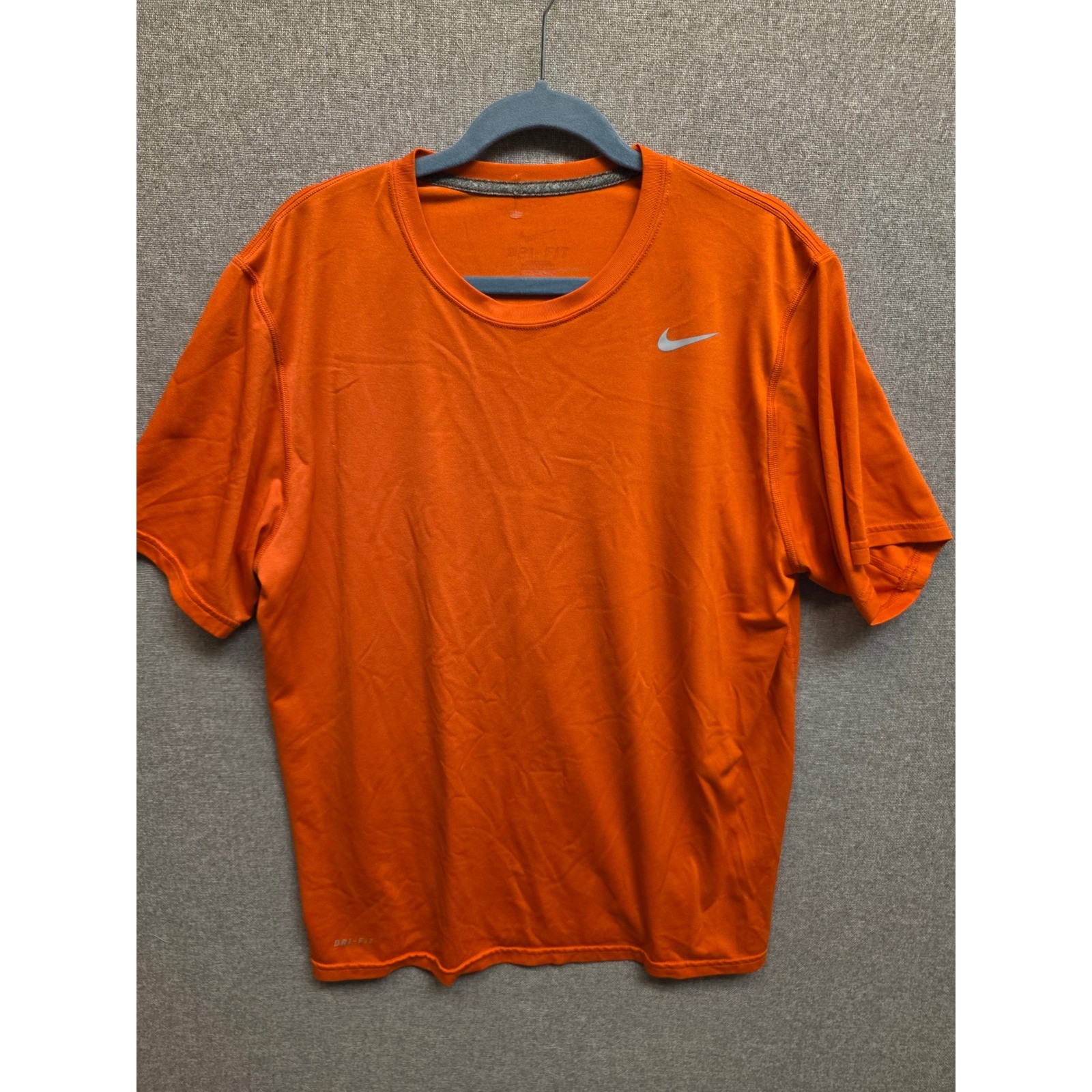 Nike Dri-FIT Mens Training Shirt Orange Short Sleeve Swoosh Large 371642-891