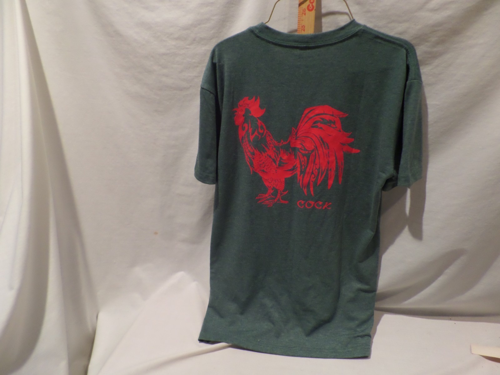 “Kauai, Hawaii” diner tee-shirt NWOT size m 50% poly, 25%cotton, 25% rayon