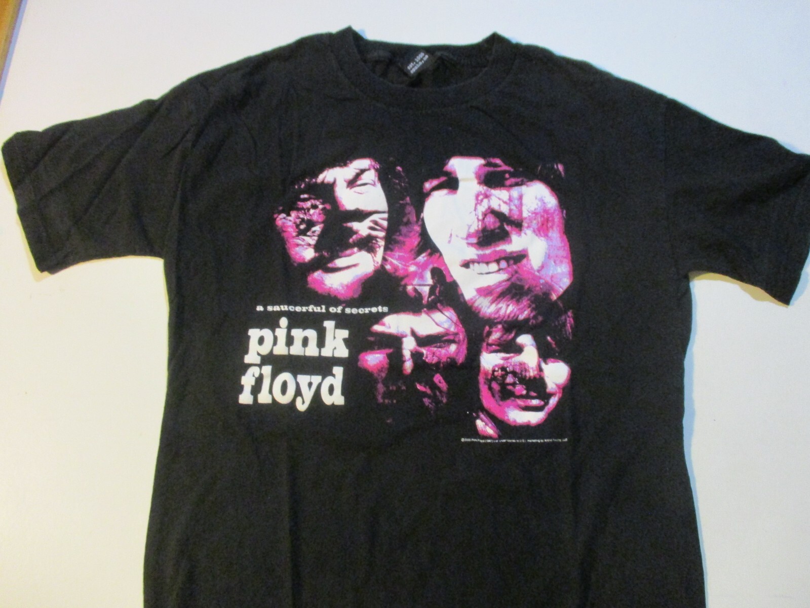 PINK FLOYD A SAUCERFUL OF SECRETS IMPACT MERCHANDISING BRAND 2005 T-SHIRT SMALL