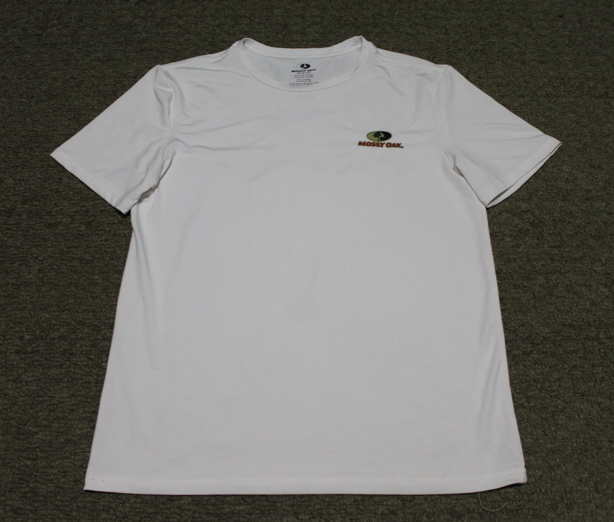Mossy Oak Double Sided Polyester/Spandex Blend Athletic White T-Shirt Medium