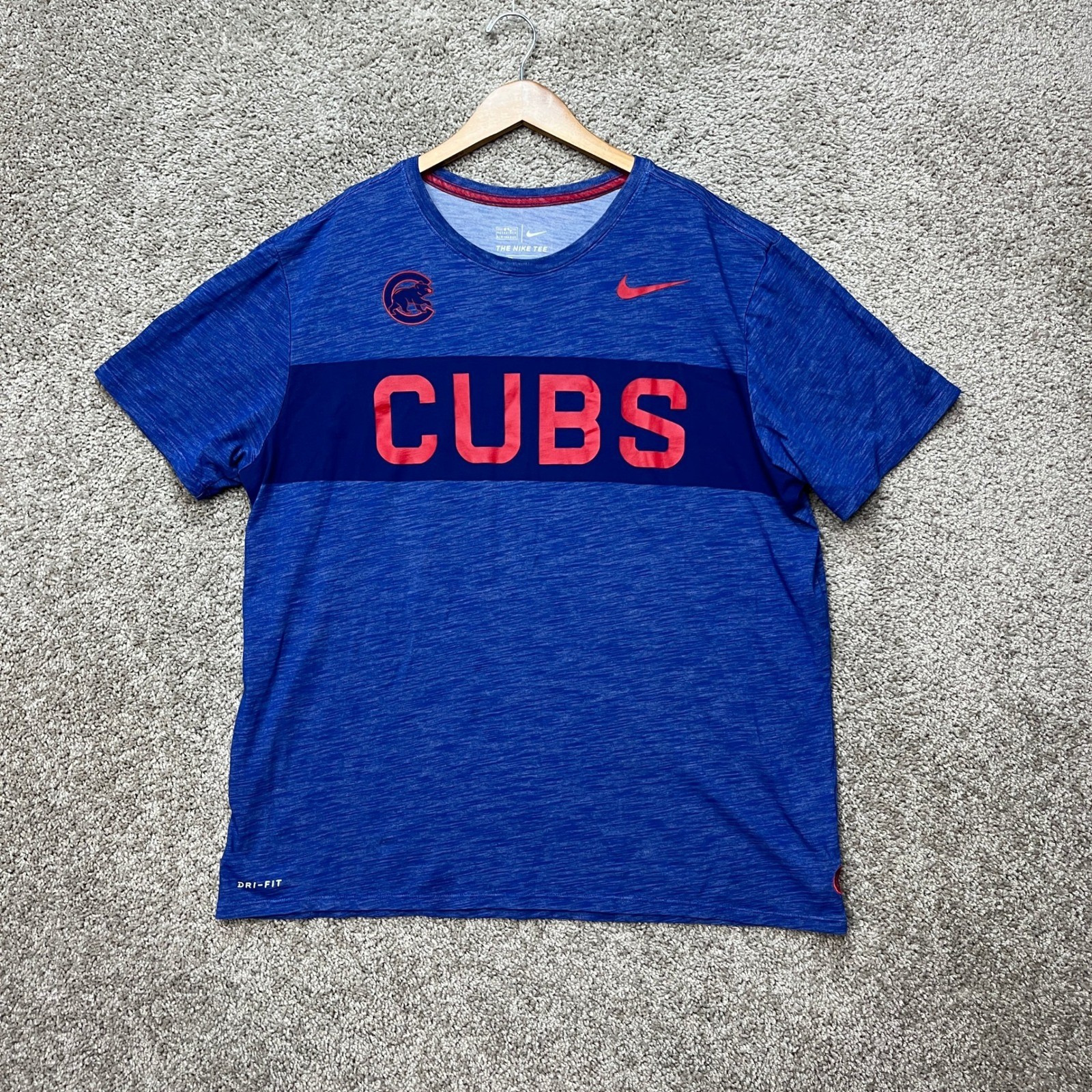 Chicago Cubs Nike T-Shirt Mens XL Blue Heathered Athletic MLB Dri-FIT SWOOSH EUC