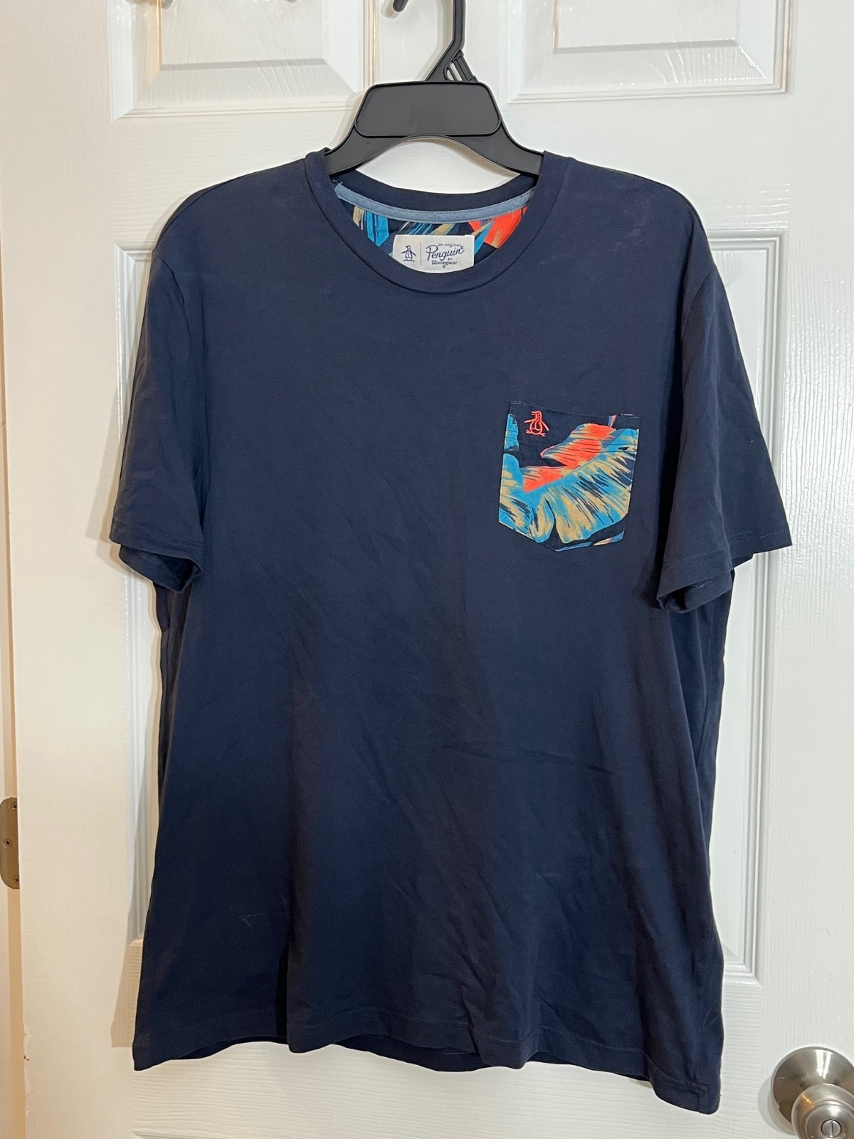 Penguin Men’s T-Shirt Size L Navy Blue Tropical Pocket Cotton Tee Original
